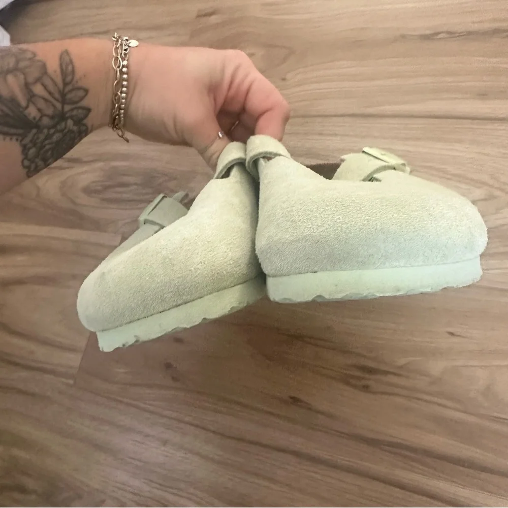 Birkenstock Boston Soft Footbed
Suede Leather - Faded Lime - Picture 2 of 5
